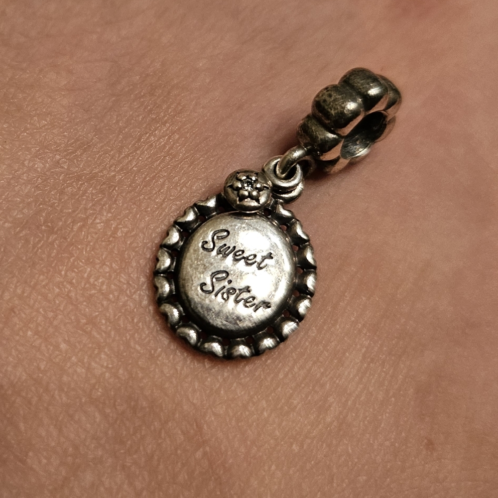 Pandora Charm Sweet Sister